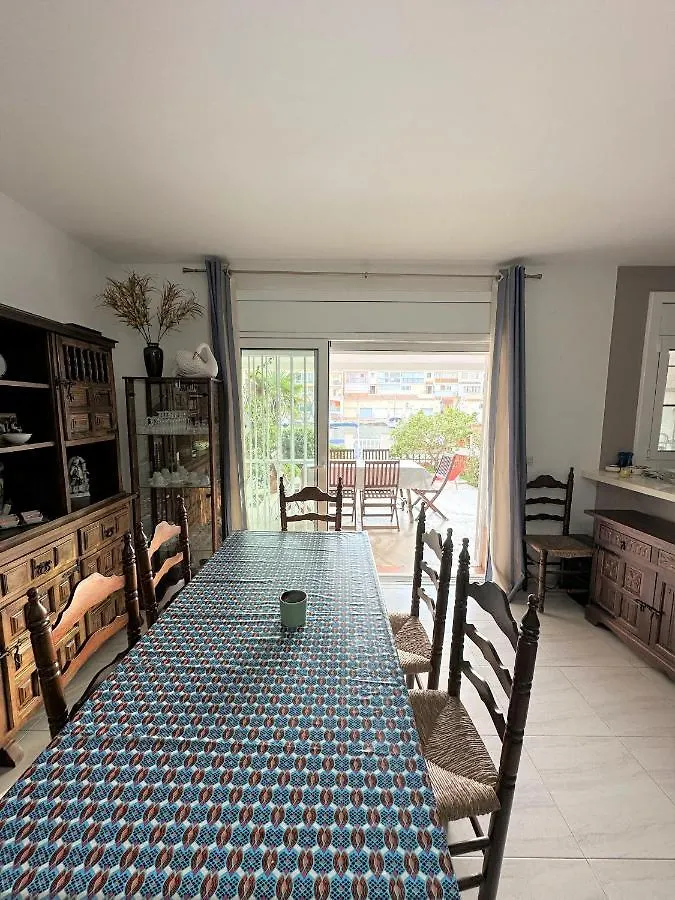 Apartamento En Planta Baja Directo Al Canal Ref 81 Empuriabrava Spagna